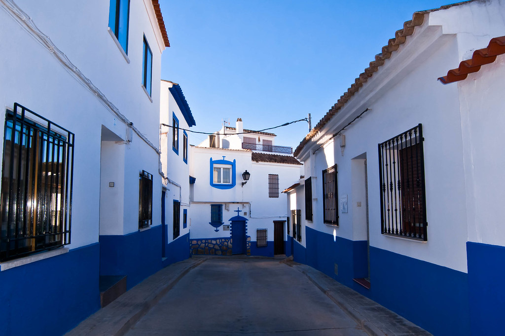 Campo de Criptana Barrio de Albaicín Junto con la Sierra… Flickr