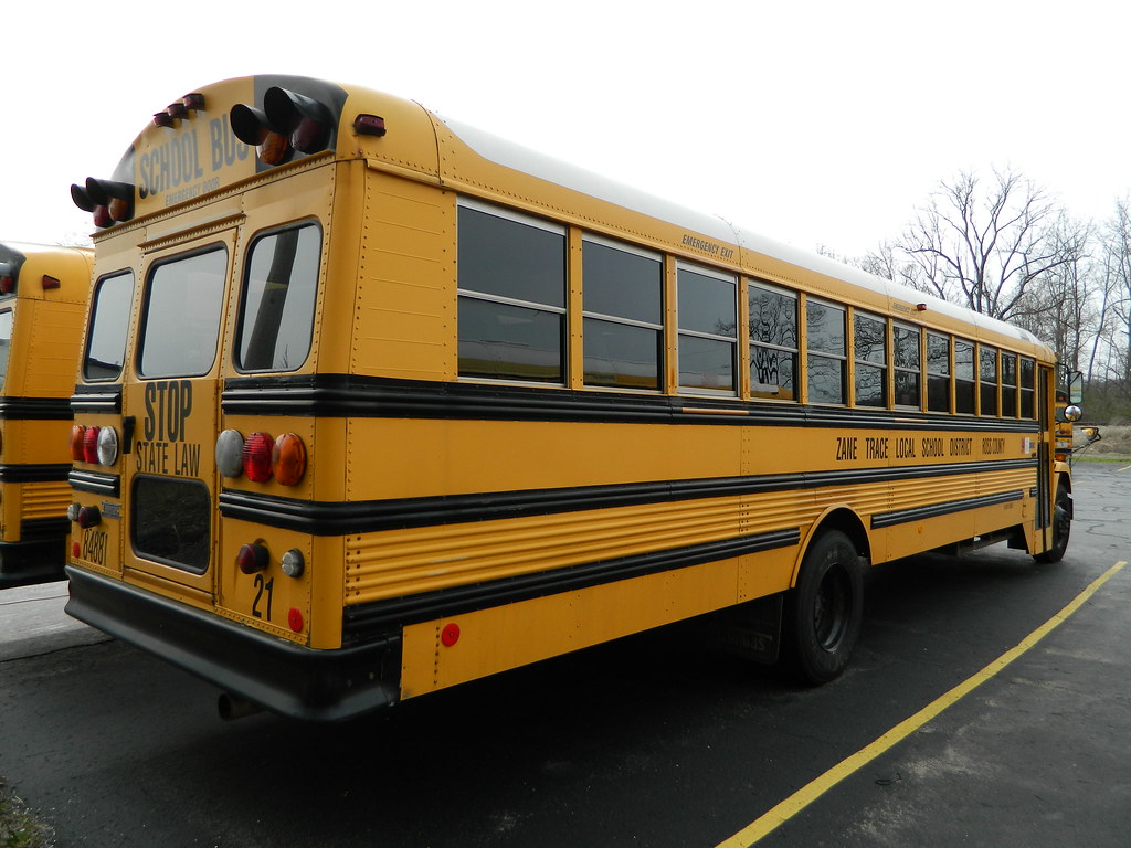 Zane Trace Local School District 21 (4) Bus lot Chillico… Flickr