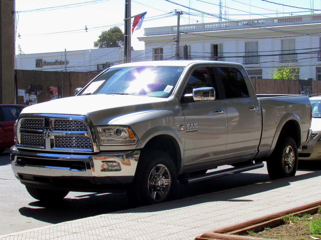 Dodge Ram 2500 Laramie Heavy Duty Crew Cab 2014 RL GNZLZ