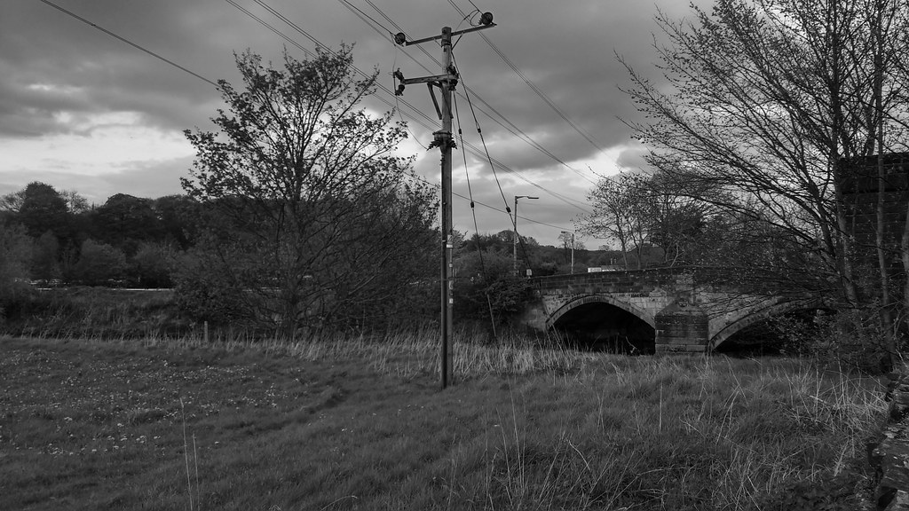 Old Apperley Bridge B&W Stephen Quin Flickr