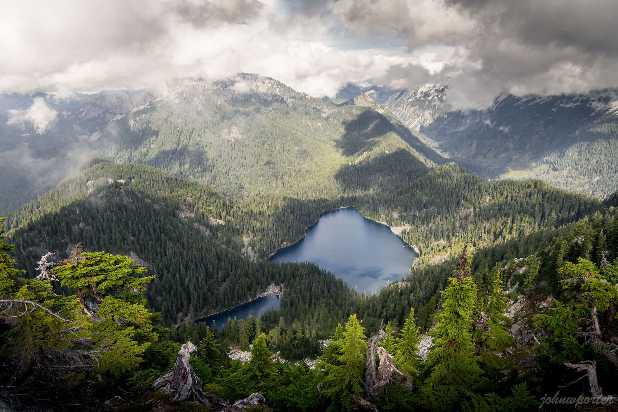 Mount Price by Sorcery Mountain via Hester Lake / 普萊斯山