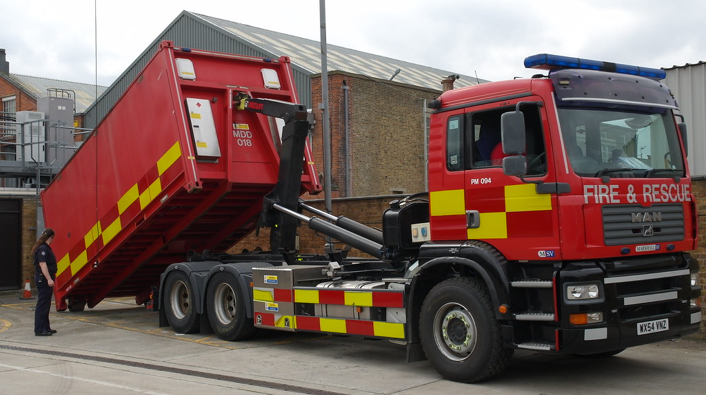 LFB Twickenham Fire Station Fulwell Middx (2) Loading a MD… Flickr