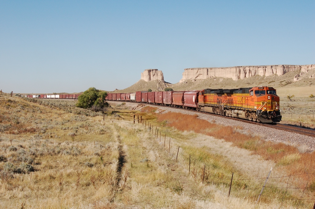 HDENLAU130A BNSF 4182 near mp 195 Slater, WY October 1, … Flickr