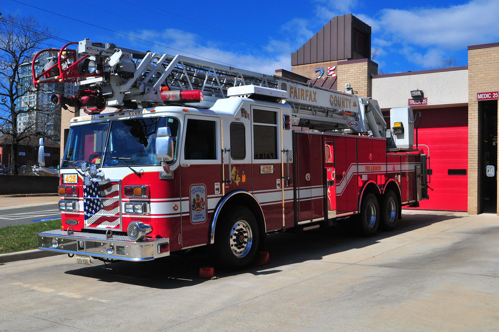Fairfax County Fire and Rescue Department Ladder 425 Flickr