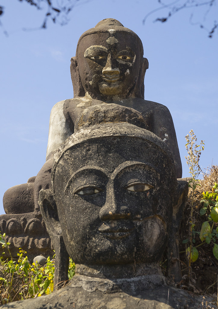 Giant Buddhas Statues Outside Kothaung Temple, Mrauk U, My… Flickr