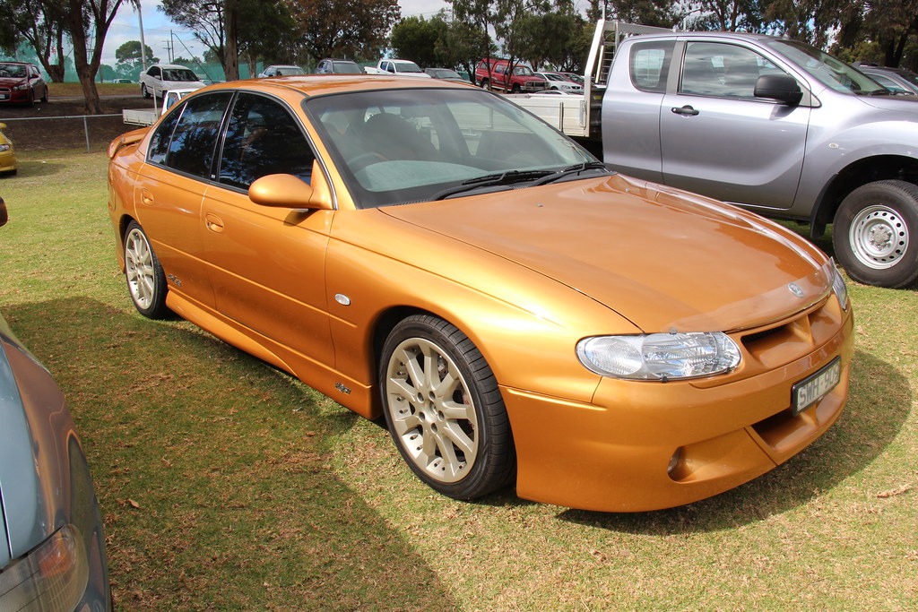 1999 Holden HSV VT Commodore SV99 Sedan Hackett Gold. The … Flickr