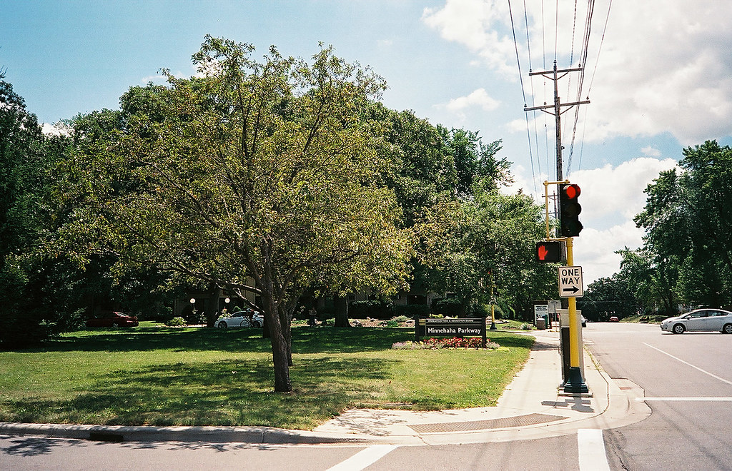 Minnehaha Parkway at 28th Avenue South, Minneapolis, Minne… Joe