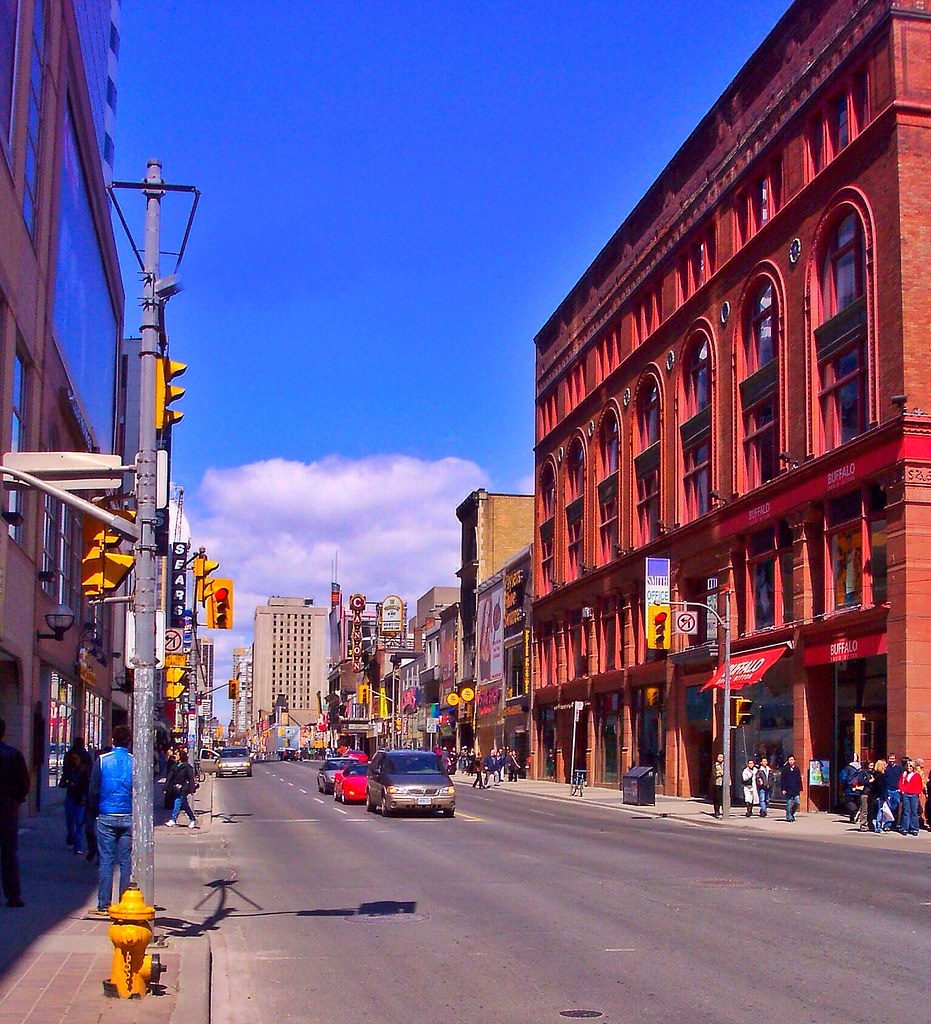 Toronto Ontario Canada Downtown Yonge Street Looking… Flickr