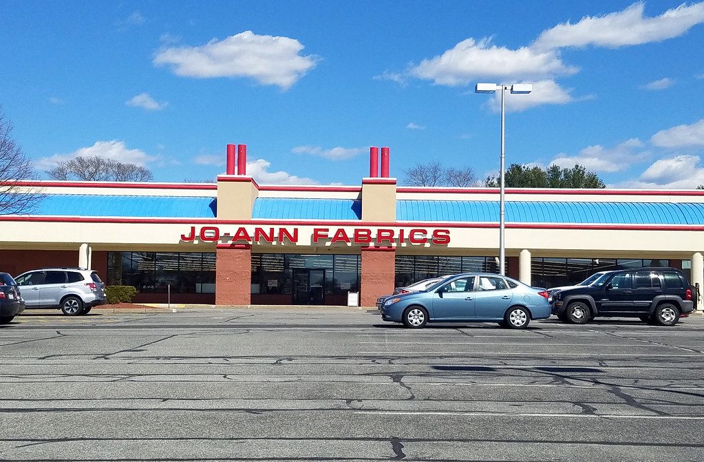 JoAnn Fabrics; Swansea, MA A richly colored older JoAnn … Flickr
