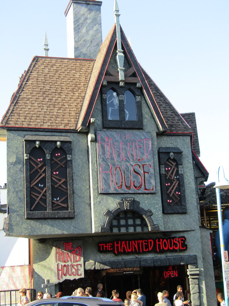 The Haunted House Niagara Falls, Ontario, Canada. After th… Flickr