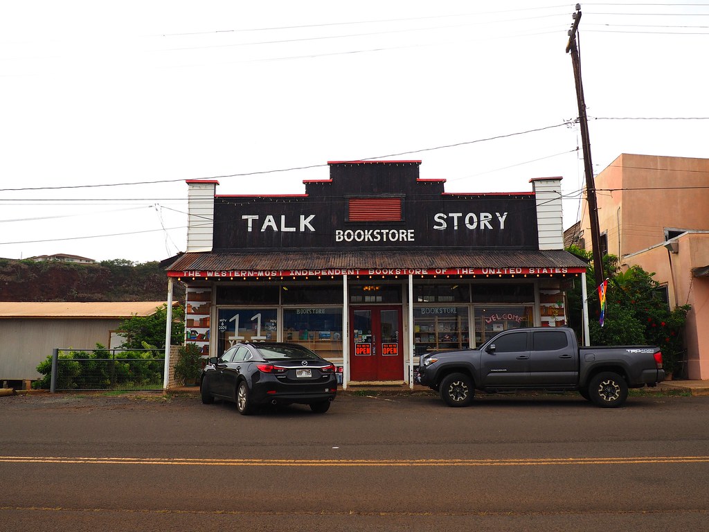 Talk Story Bookstore Hanapepe, Kaua'i, Hawai'i Jenesis Imai Flickr