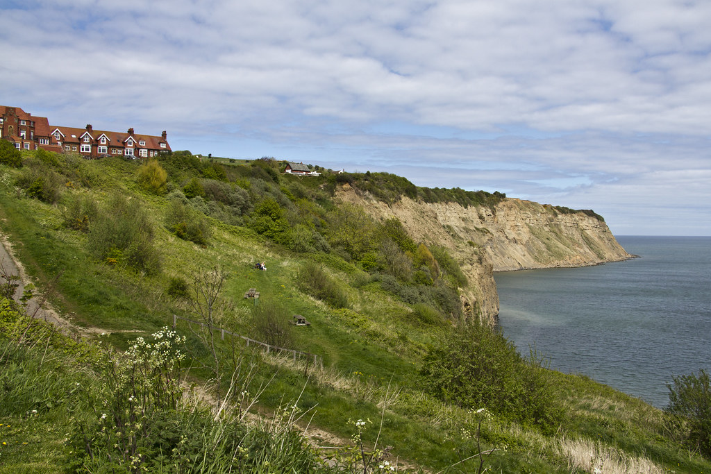 13 May 2015, Hawsker & Robin Hood's Bay Picnic benches, Ro… Flickr