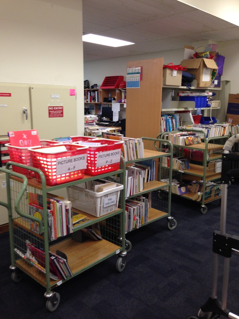 Visit to ingle farm & Salisbury libraries '15 Helen K Flickr