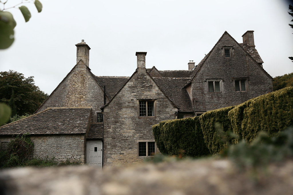 Bisley, Overcourt Large manor house. C14; large late C16 a… Flickr