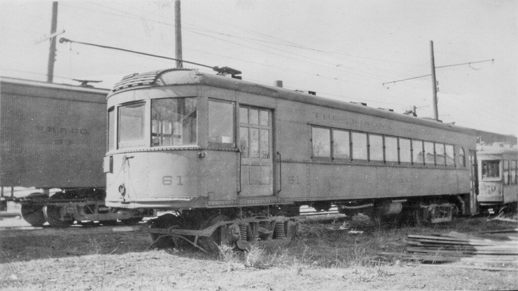 Winona Railroad Company 61 Warsaw, IN Cars 6062, built … Flickr