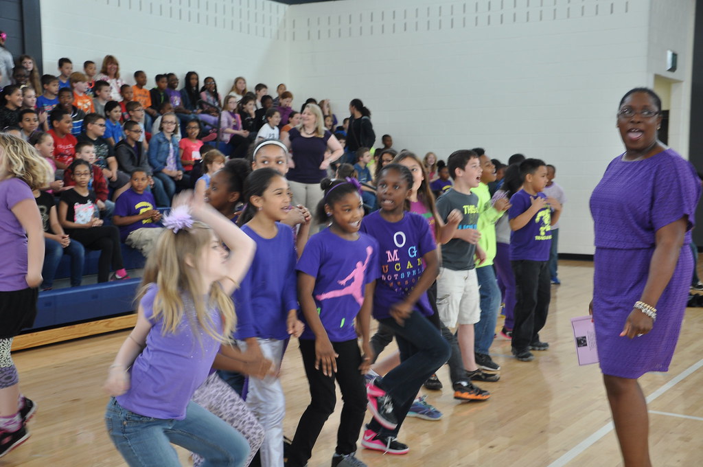 Purple Up! Fort Gordon's Freedom Park School hosted a Purp… Flickr