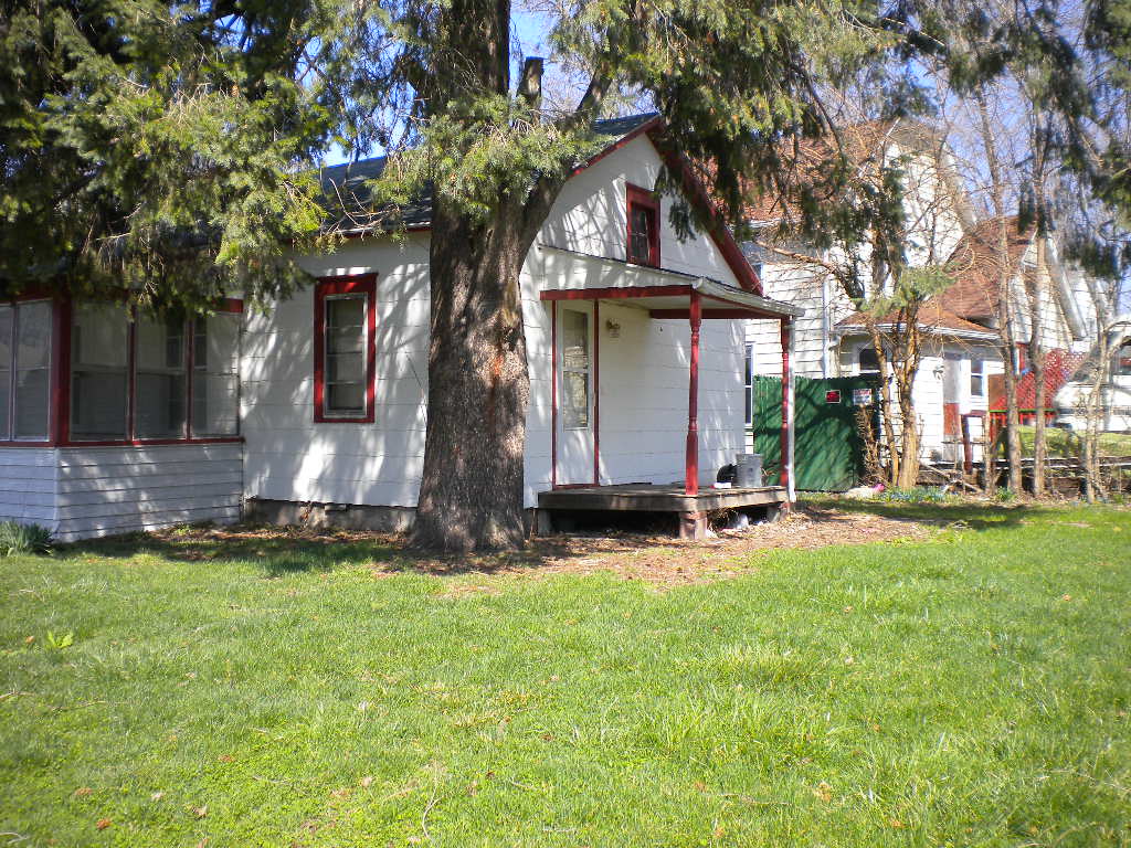 702 Parkc Connie DickisonWoodhaven Lakes Realty, Sublette IL Flickr