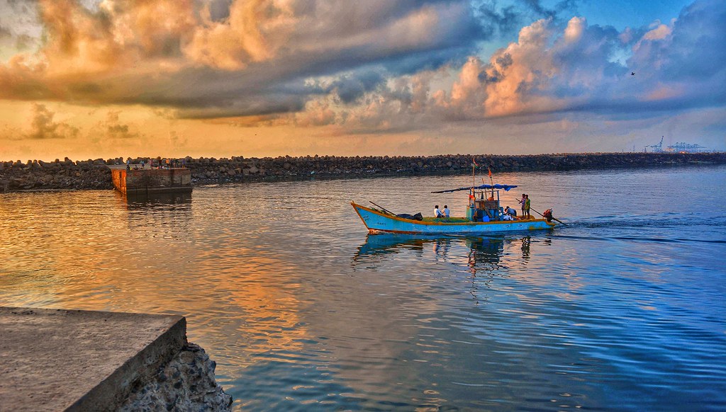 Royapuram Fishing Harbour Ganapathi Annamalai Flickr