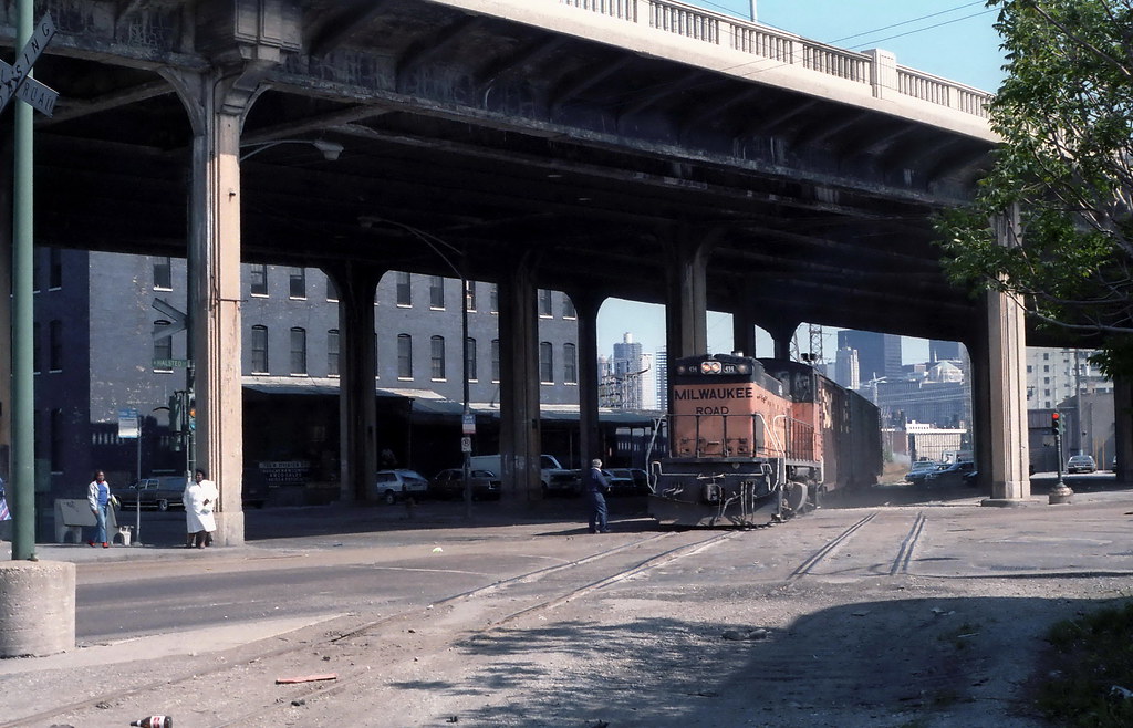 Milwaukee Road at Ogden and Halsted 5786 11 Milwaukee Ro… Flickr