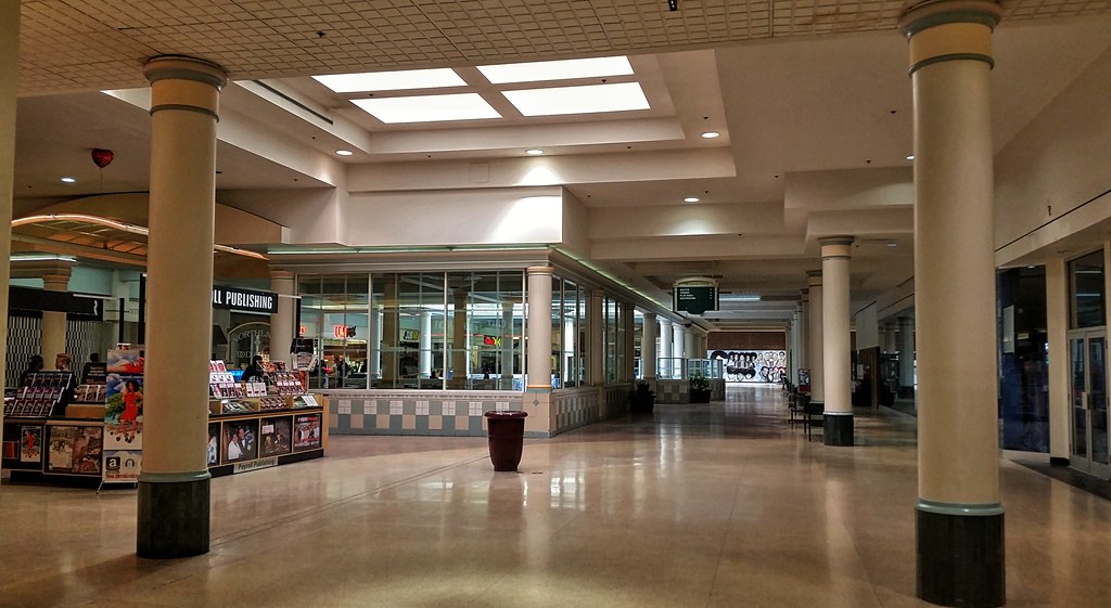 The Food Court The Food Court was created in 1991 by carvi… Flickr