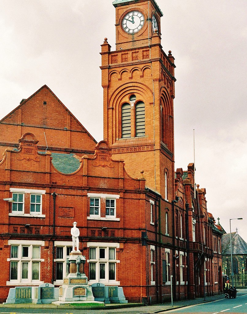 Earlestown Town Hall Earlestown, NewtonleWillows, Lancas… Flickr