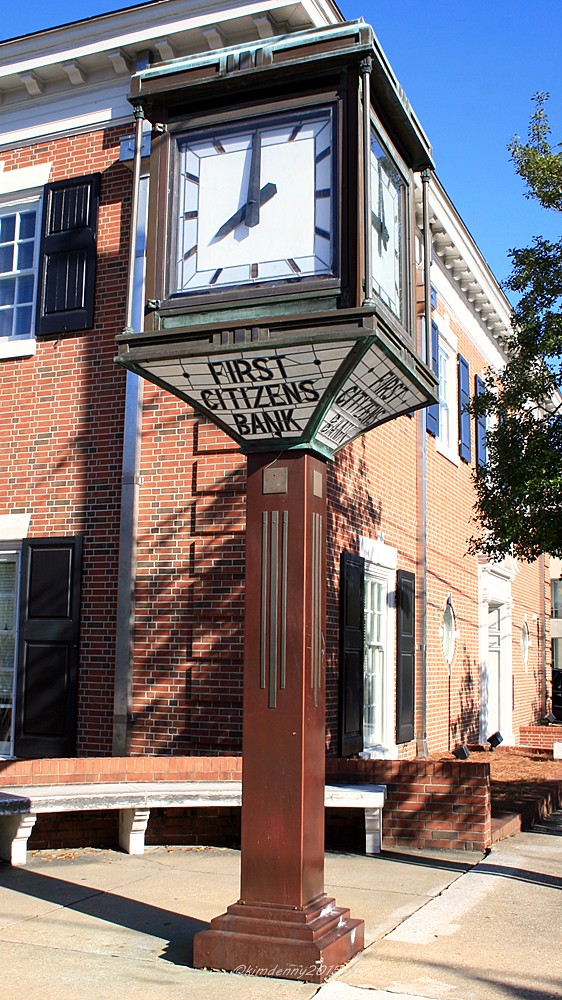 First Citizens Bank Clock, Wilmington, NC Time wasn't righ… Flickr
