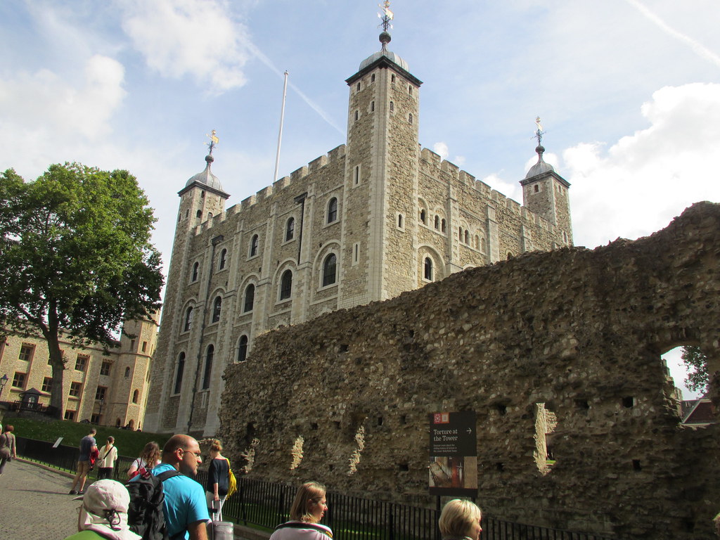 Tower Hill area of London Tower of London, Tower Bridge, H… Flickr
