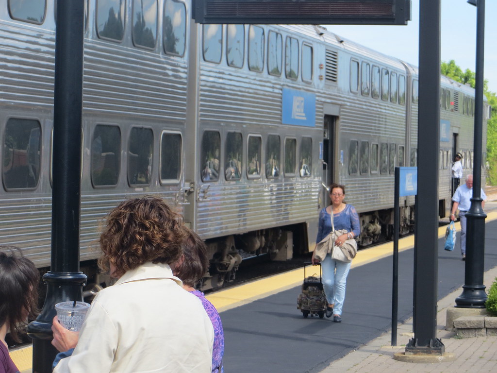 20160701 34 Metra, Crystal Lake, Illinois David Wilson Flickr