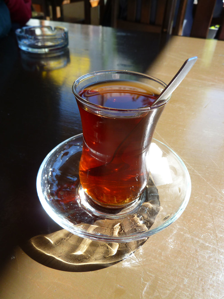 turkish tea Turkish black tea, served with sugar cubes and… Flickr