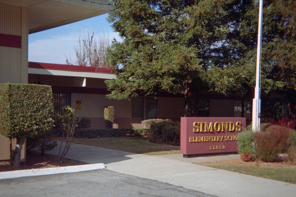 Simonds Elementary School Simonds Elementary School in San… Flickr