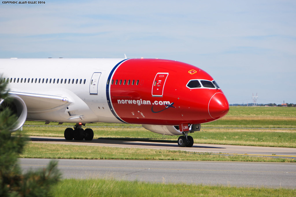 Flickriver Photoset 'CDG Spotting NORWEGIAN AIR SHUTTLE Boeing B7878