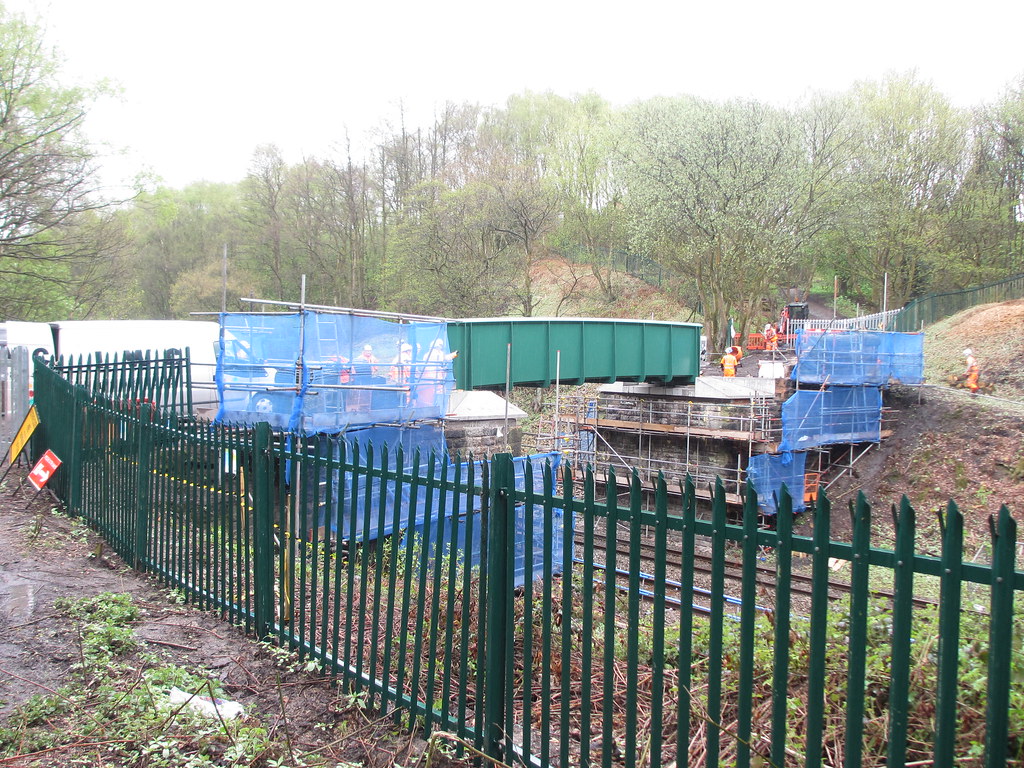 3922e Dixon Fold Footbridge Taken from further north than … Flickr