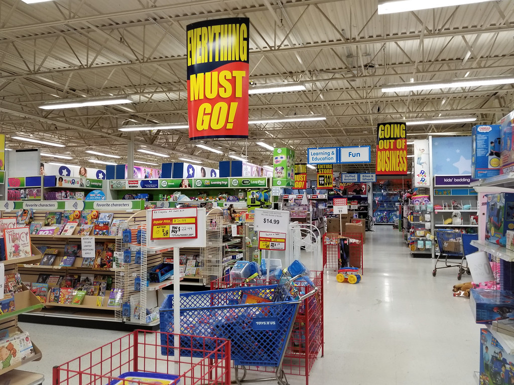 story time The now closing Toys R Us in Fort Wayne, Indian… Flickr