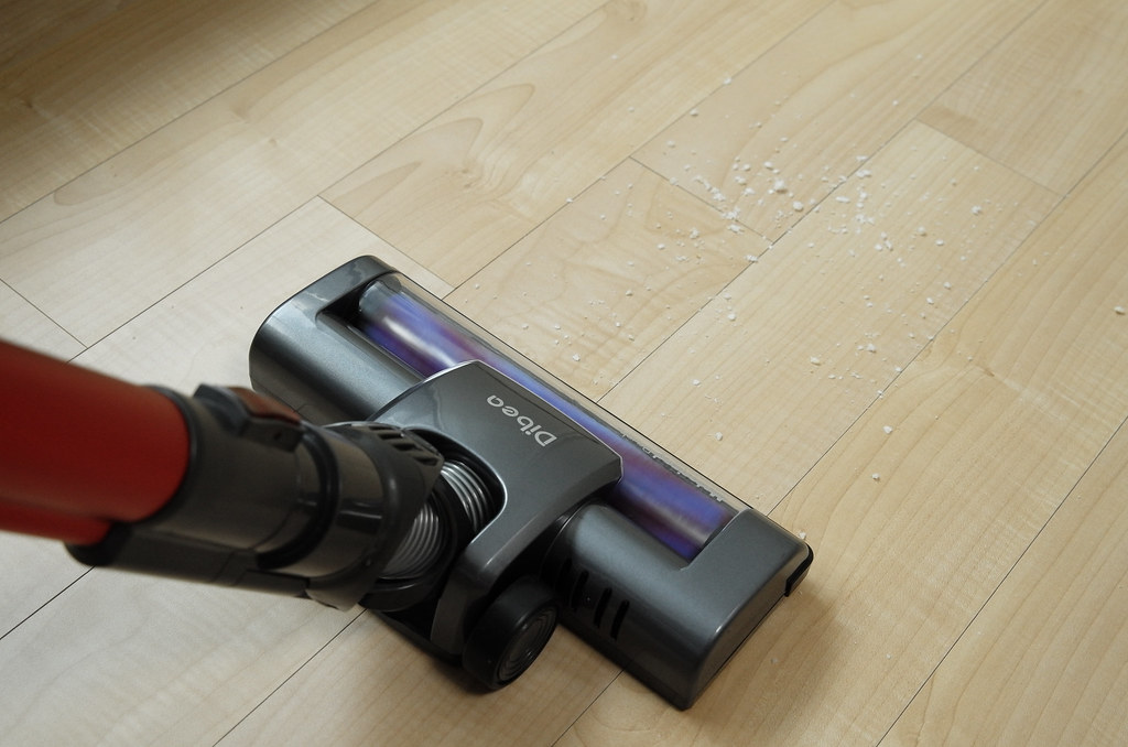 DIBEA C17 Vacuum Cleaner & Everybot DIBEA C17 Vacuum Clean… Flickr