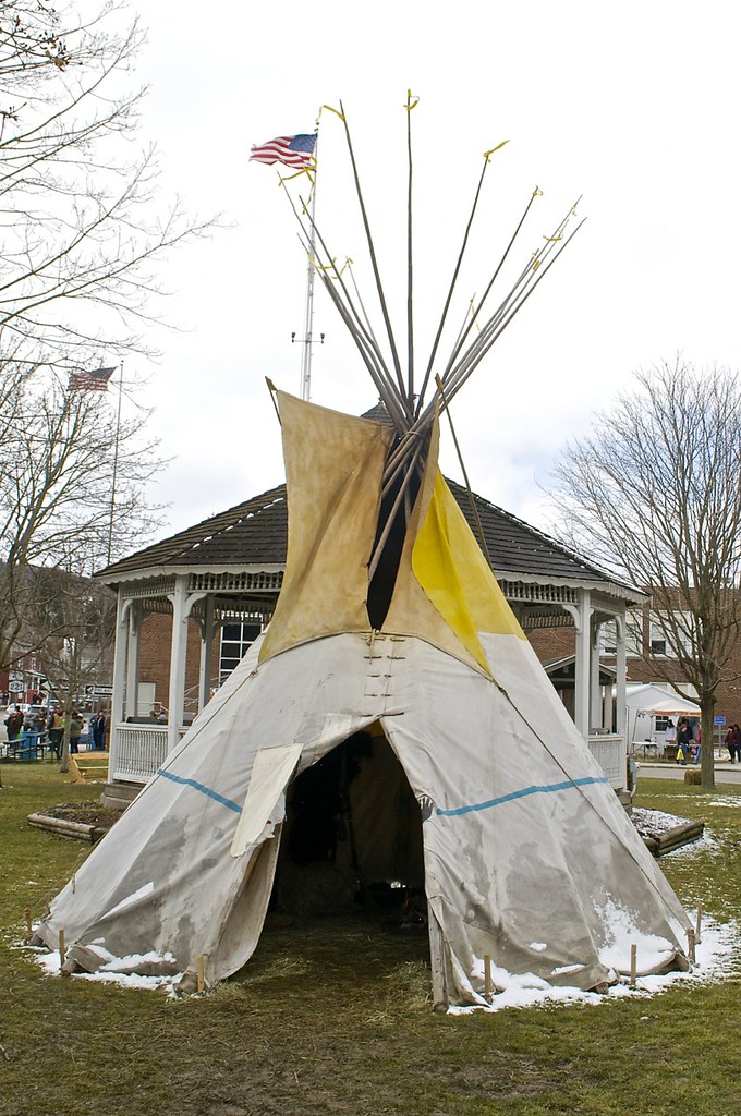 Mountain Man Lodge A mountain man encampment was set up on… Flickr
