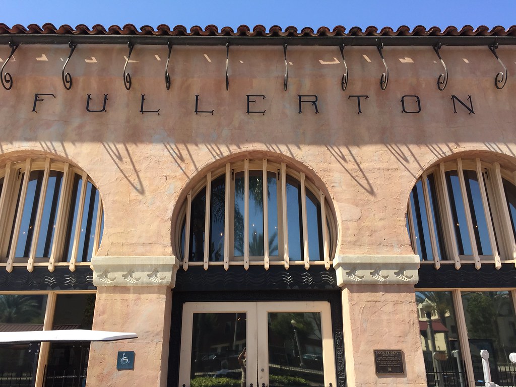 Fullerton Amtrak Station a photo on Flickriver