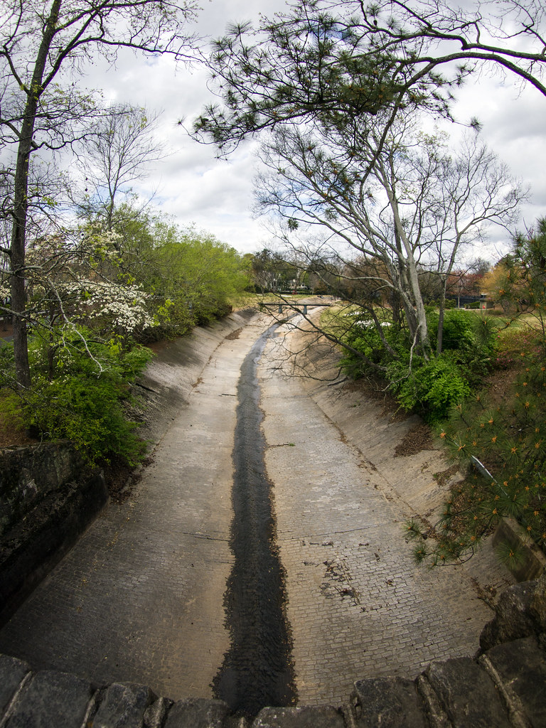 Clear Creek in Ansley Park (02) Clear Creek, "known as bei… Flickr