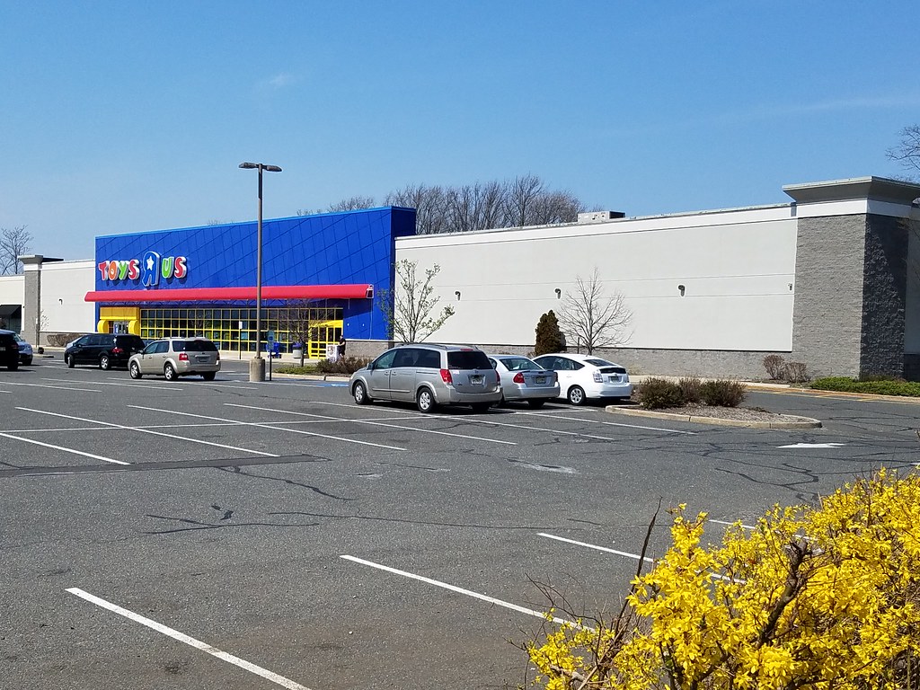 Macys Furniture Outlet Eatontown Nj NAR Media Kit