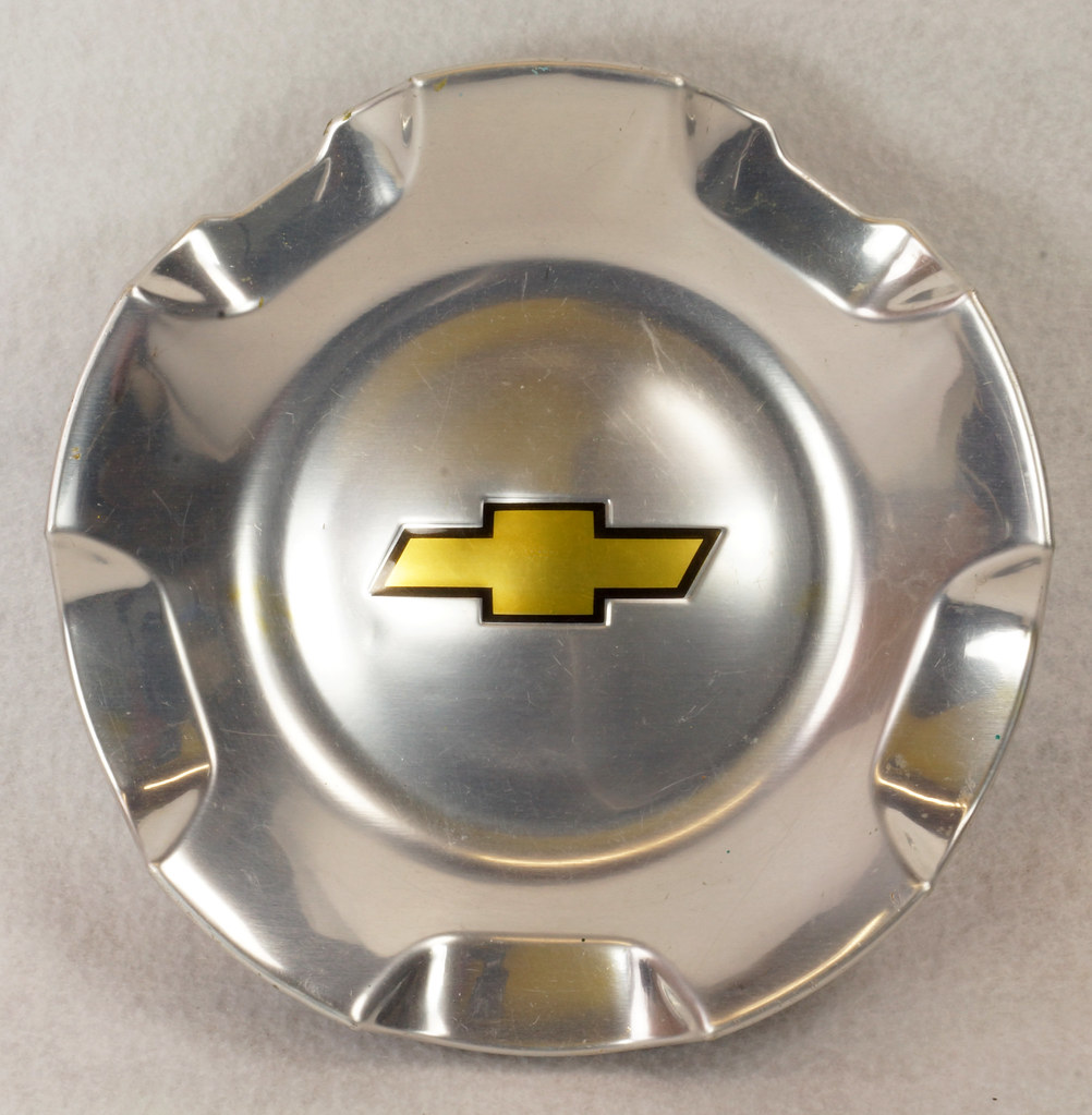 RD10411 CHEVROLET Center Hub Cap 20072010 AVALANCHE SILVE… Flickr