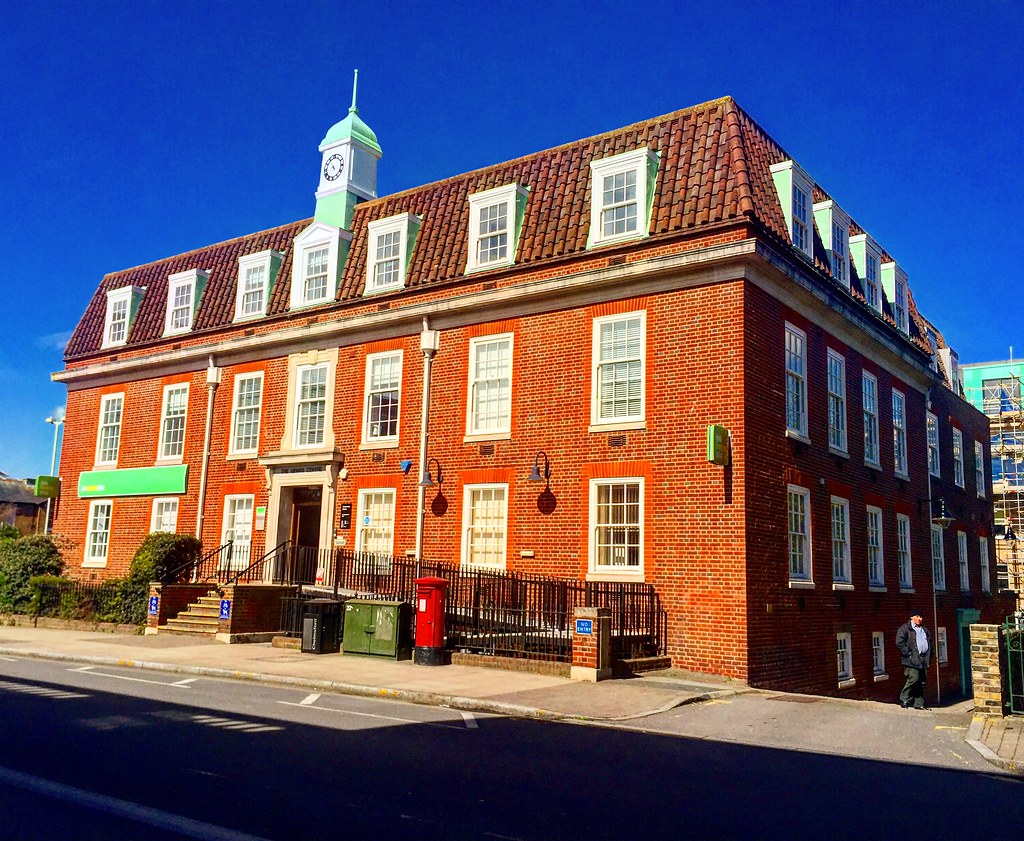 Job Centre, Chelmsford The Gemini Centre, built in 1938. Flickr