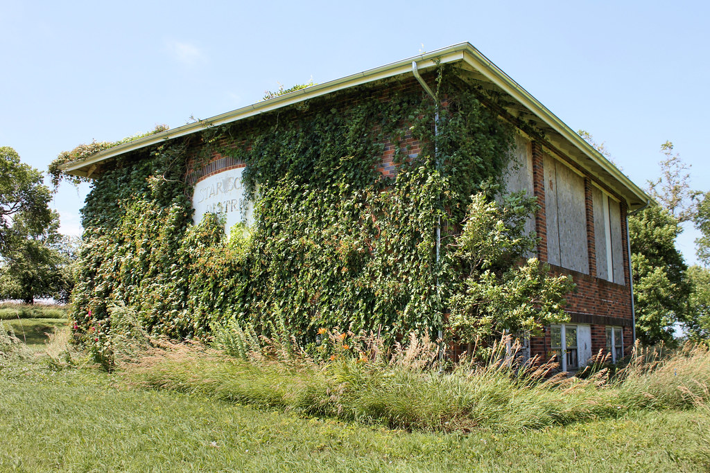 Star School rural Alcester, SD Tom McLaughlin Flickr