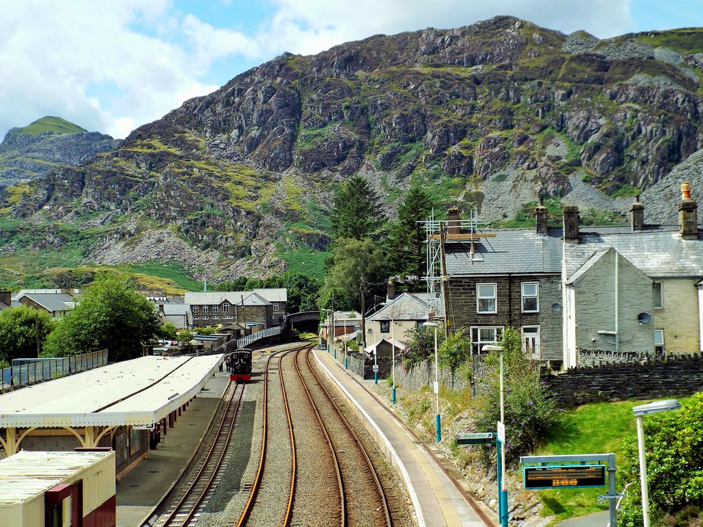 Ffestiniog Rail at Blaenau Ffestiniog, Gwynedd. Wyn Edwards Flickr