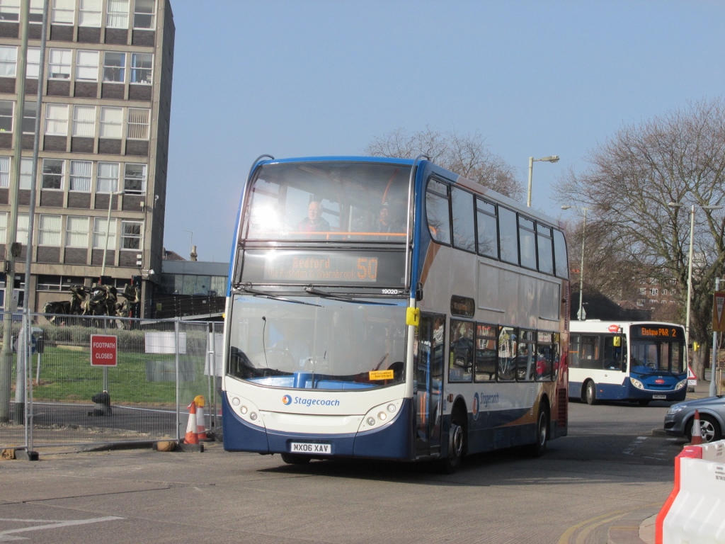 Stagecoach Midlands 19020 MX06XAV Bedford Bus Stn on 50 (1… Flickr