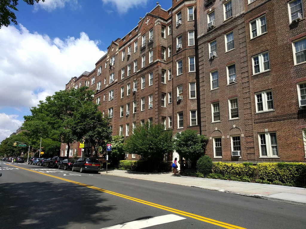 Jackson Heights, Queens (img_20160710_111106) Flickr