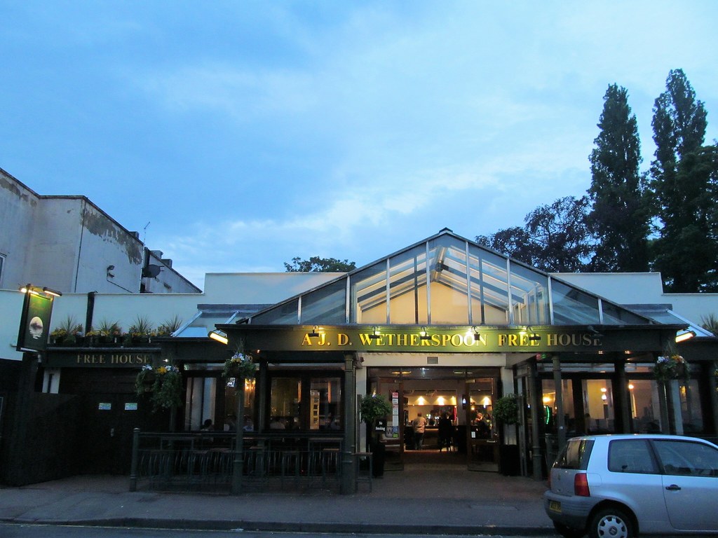 CheltenhamMOON UNDER WATER (JDW), 1628 Bath Rd GL53 7HA … Flickr