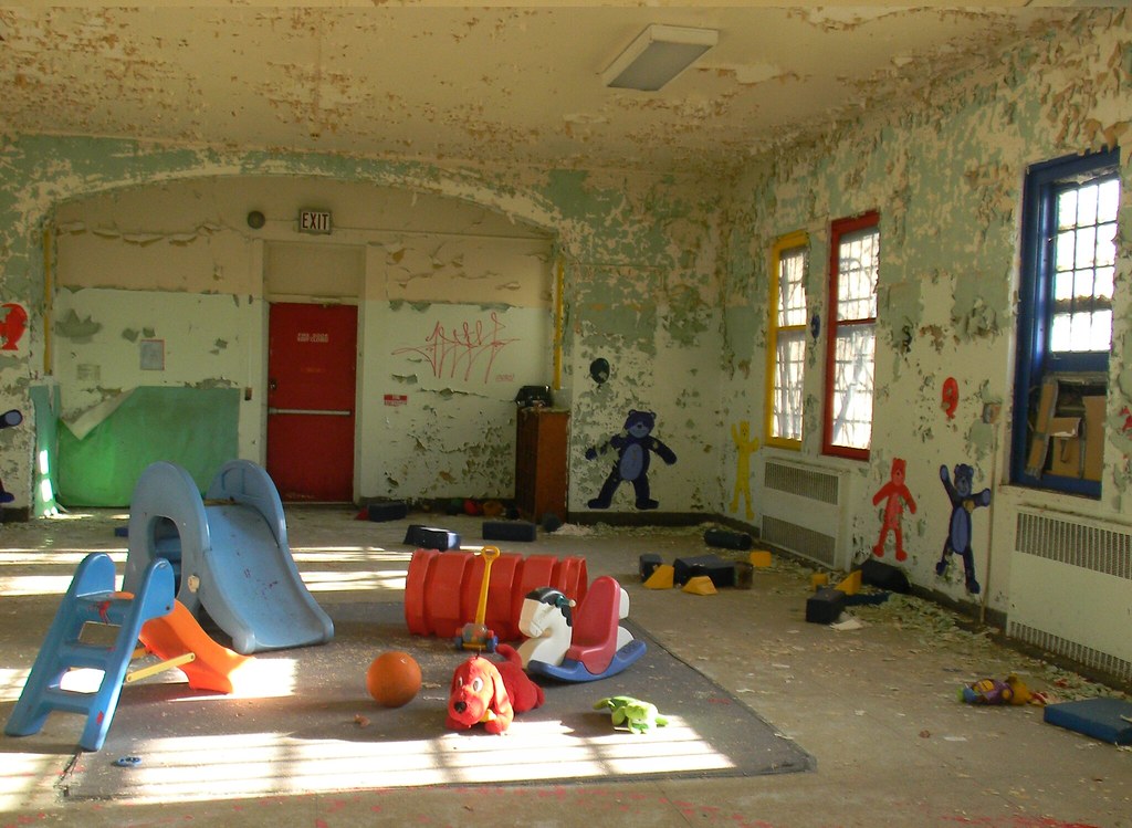 Upstate New York, Abandoned Psychiatric Hospital, April 2015 Flickr