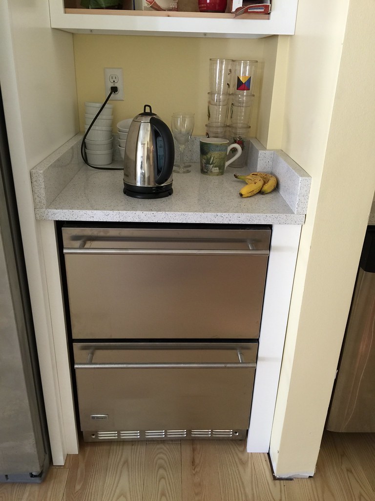 IMG_0379 GE twodrawer undercounter refrigerator in stain… Flickr