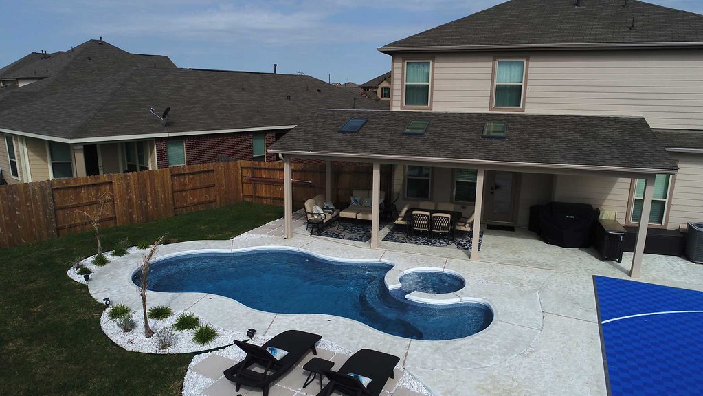 AquamarinePoolsHouston03186 Laguna Deluxe in Houston