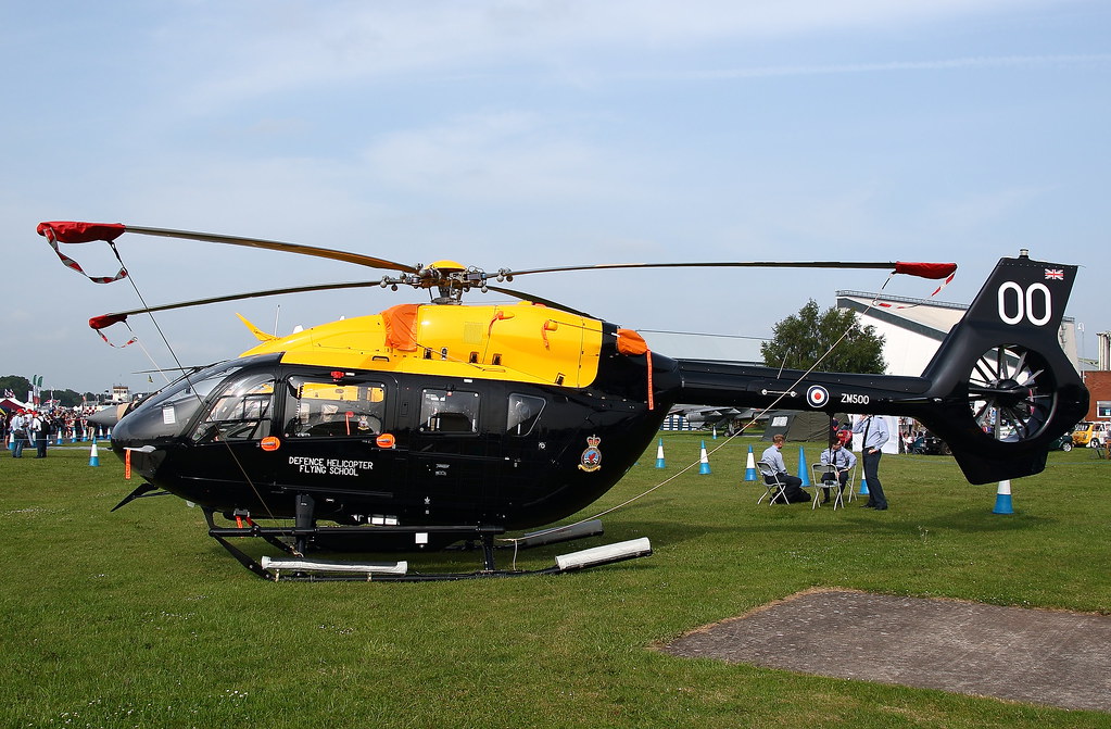 DEFENCE HELICOPTER FLYING SCHOOL AIRBUS HELICOPTERS H145 J… Flickr