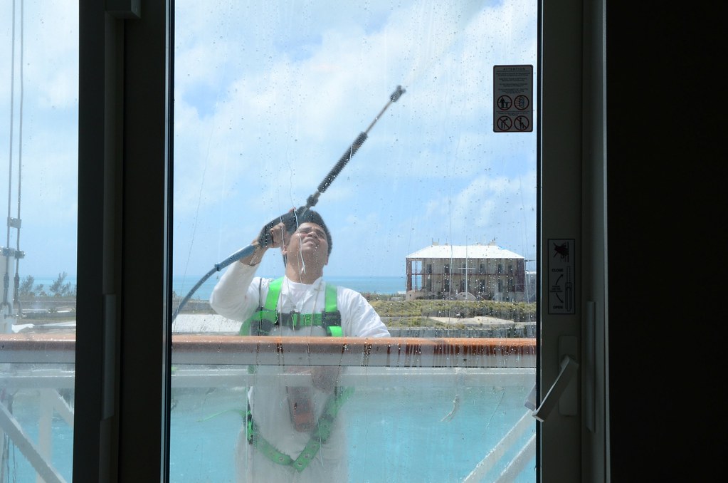 Window Washer on the Norwegian Breakaway slgckgc Flickr